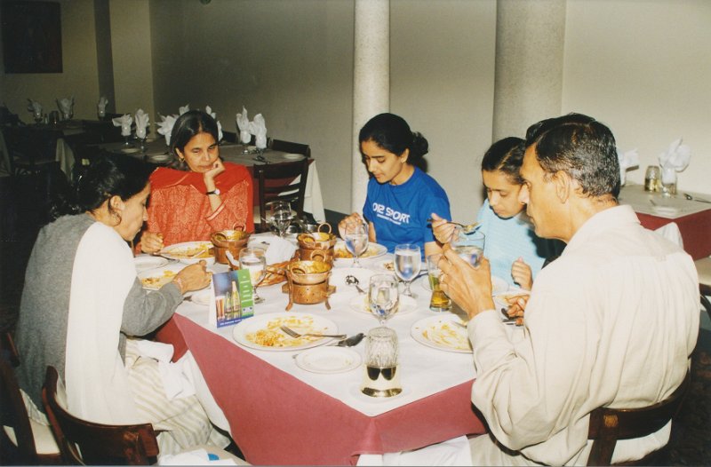 027-Dinner with Rupafoi.jpg